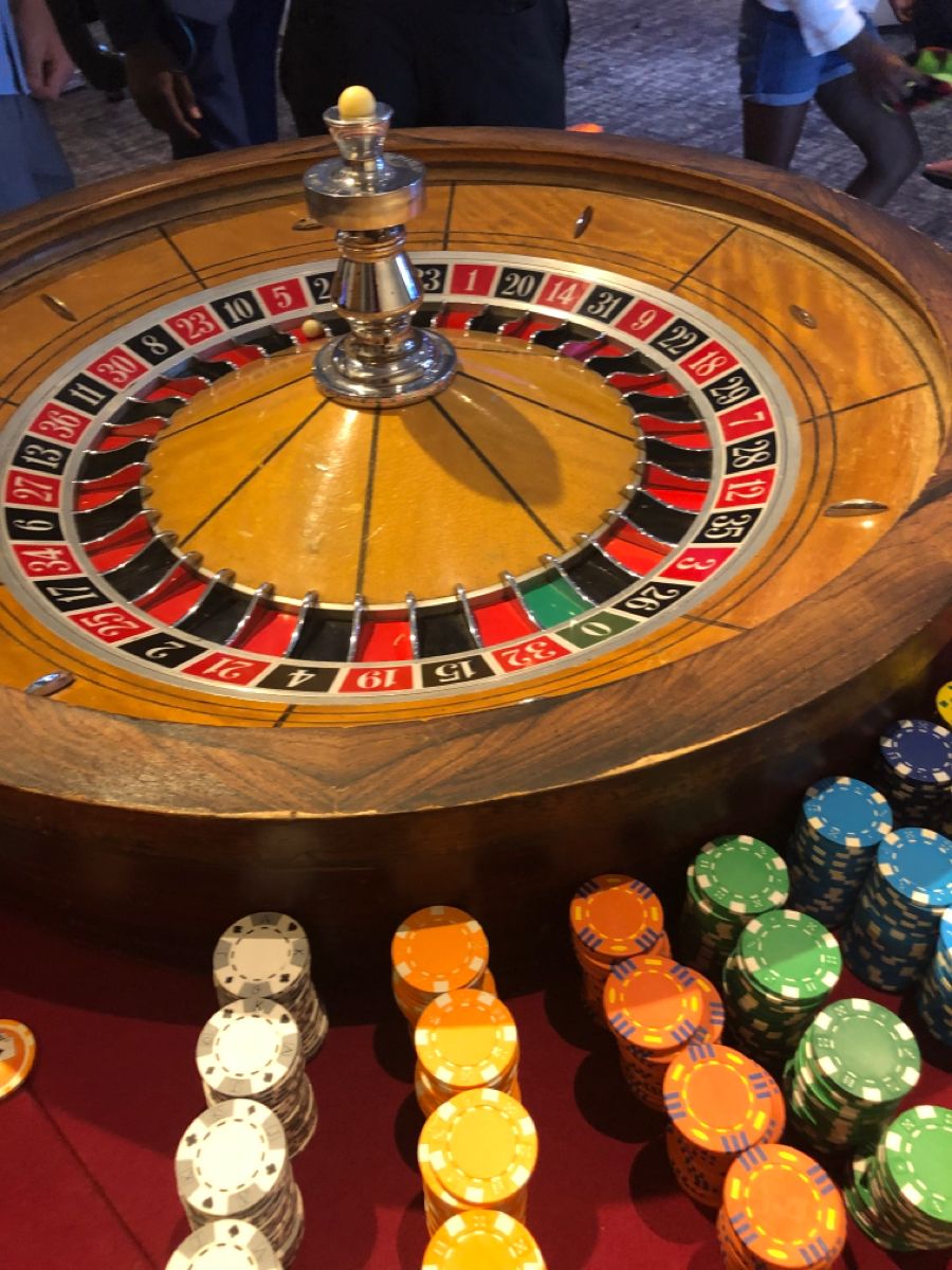 Legends Bay Casino کھلاڑیوں کے لیے لائیو کیسینو سیکشن